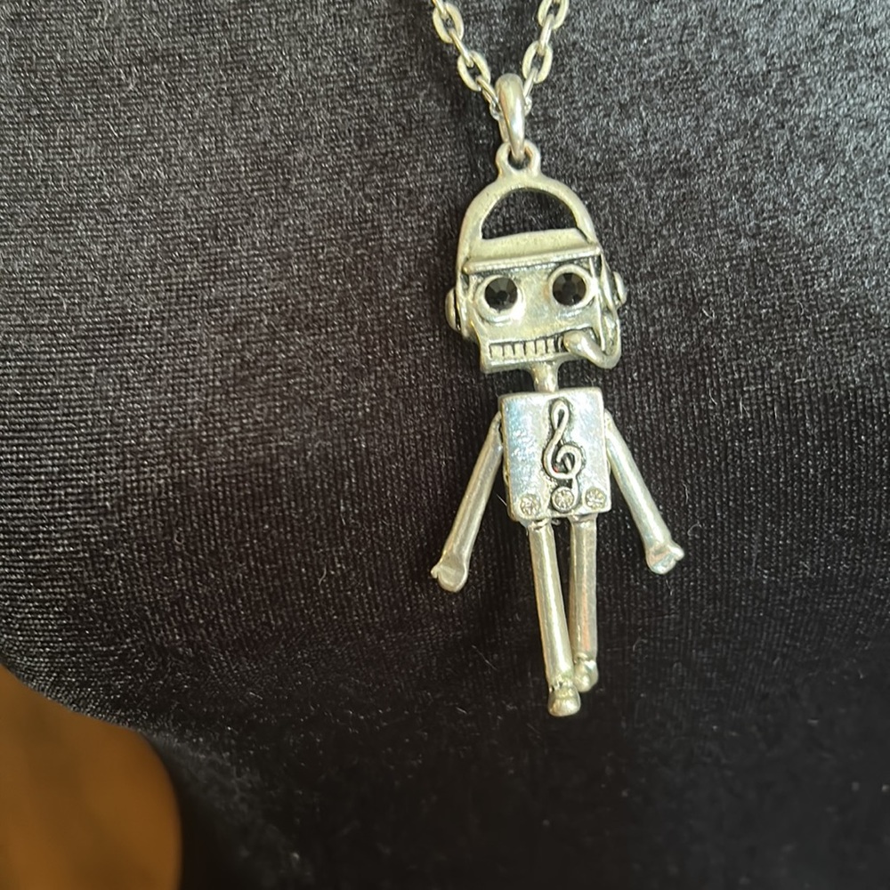 Early AI! Articulated Robot Music Man Art Necklace - Picture 4 of 4